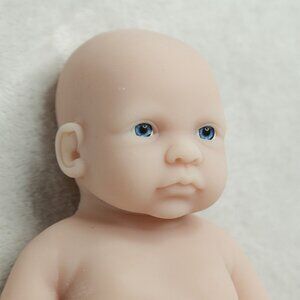 26cm Open Eyes Silicone Reborn Baby Doll 1.32lbs Full Silicone Newborn Girl Doll